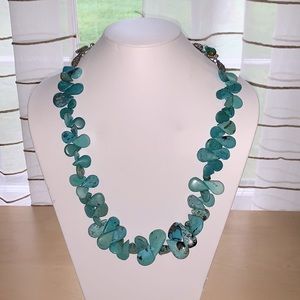 Gorgeous turquoise necklace